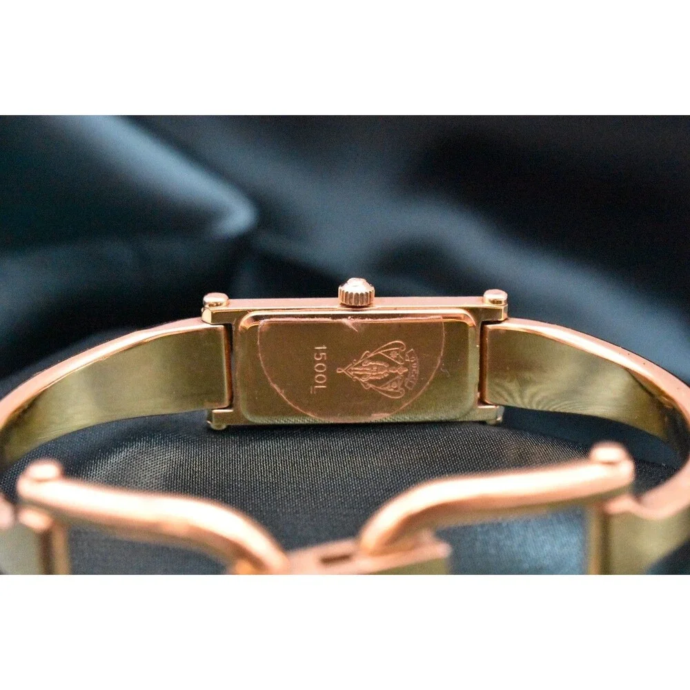 Vintage Gucci 1500L Ladies Gold Tone Bangle Watch Cream Dial Swiss Quartz